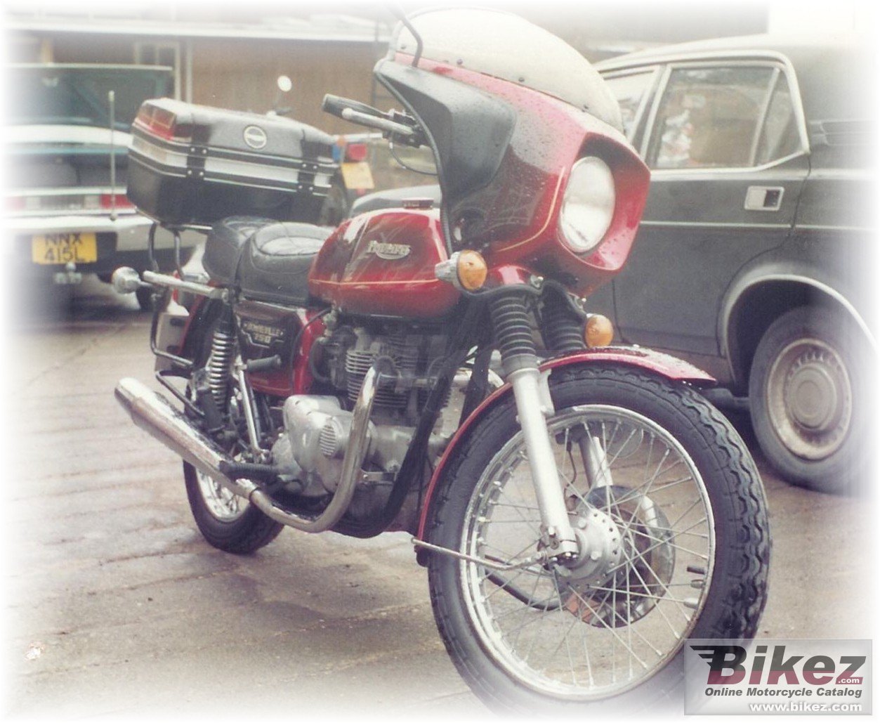Big  t 140 e bonneville executive picture and wallpaper from Bikez.com